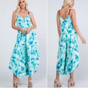 Ultra buttery soft tie dye print wide leg jumpsuit with side pockets 🌸